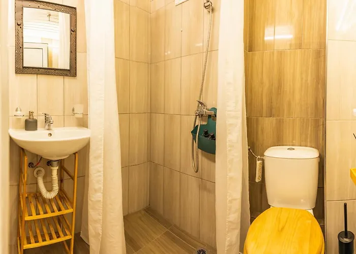 Urban Style In The Centre Apartment Warna