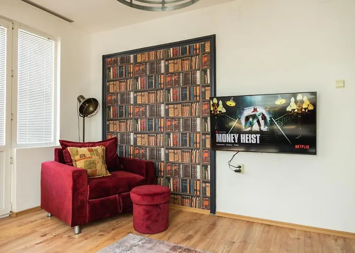 Urban Style In The Centre Apartment Varna